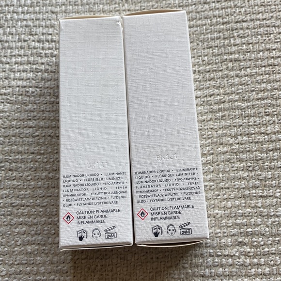 COPY - Rare beauty liquid Luminizer - Picture 4 of 8